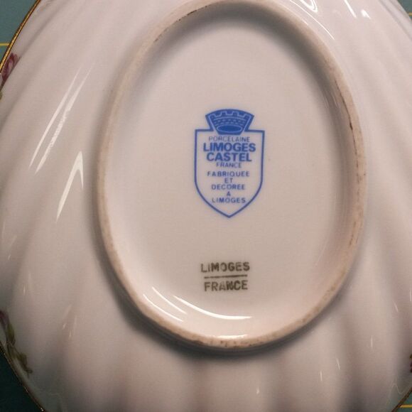 Limoges, France, Clamshell with bracelet - Picture 4 of 10